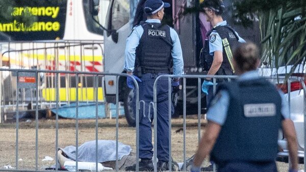 ای‌بی‌سی: یکی از مهاجمان سیدنی تحت نظر بود/ اسرائیل نمی‌تواند از حادثه استرالیا سوءاستفاده کند/واکنش تل‌آویو / انگشت اتهام به سوی ایران و مقاومت