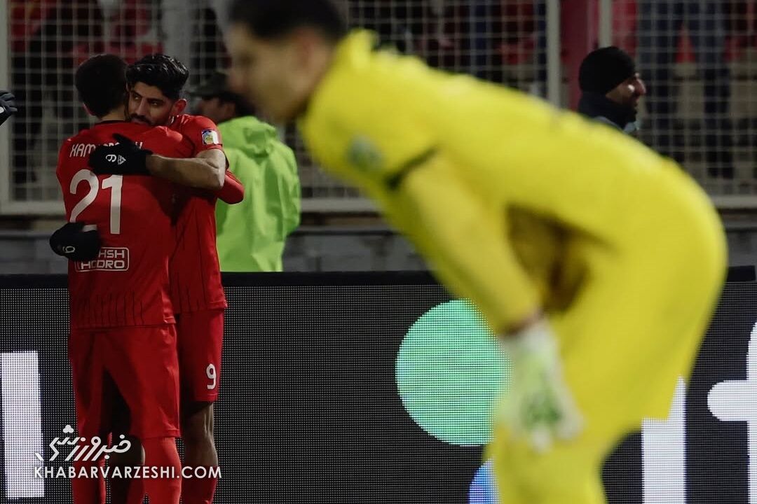 سهم هنر ستاره تراکتور در گل بیشتر بود یا اشتباه گلر پرسپولیس؟ سهم هنر ستاره تراکتور در گل بیشتر بود یا اشتباه گلر پرسپولیس؟