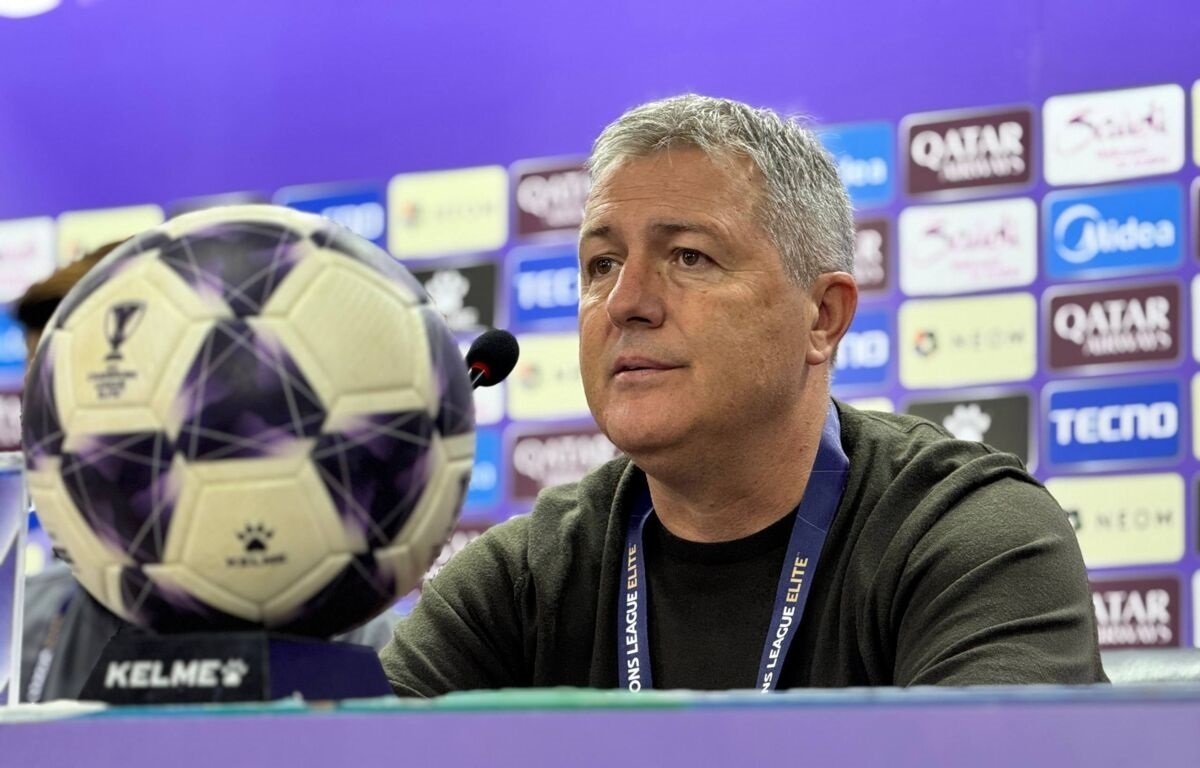 سرمربی تراکتور: باید سبک بازی حریف را خنثی کنیم