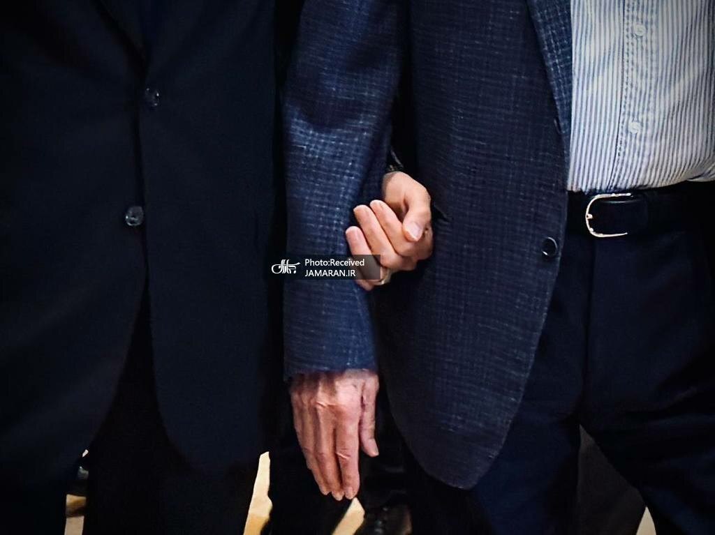 ژست لاریجانی