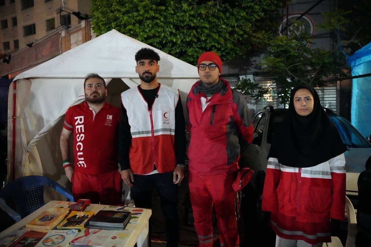 بازیکن ملی‎پوش استقلال عضو هلال احمر شد + عکس