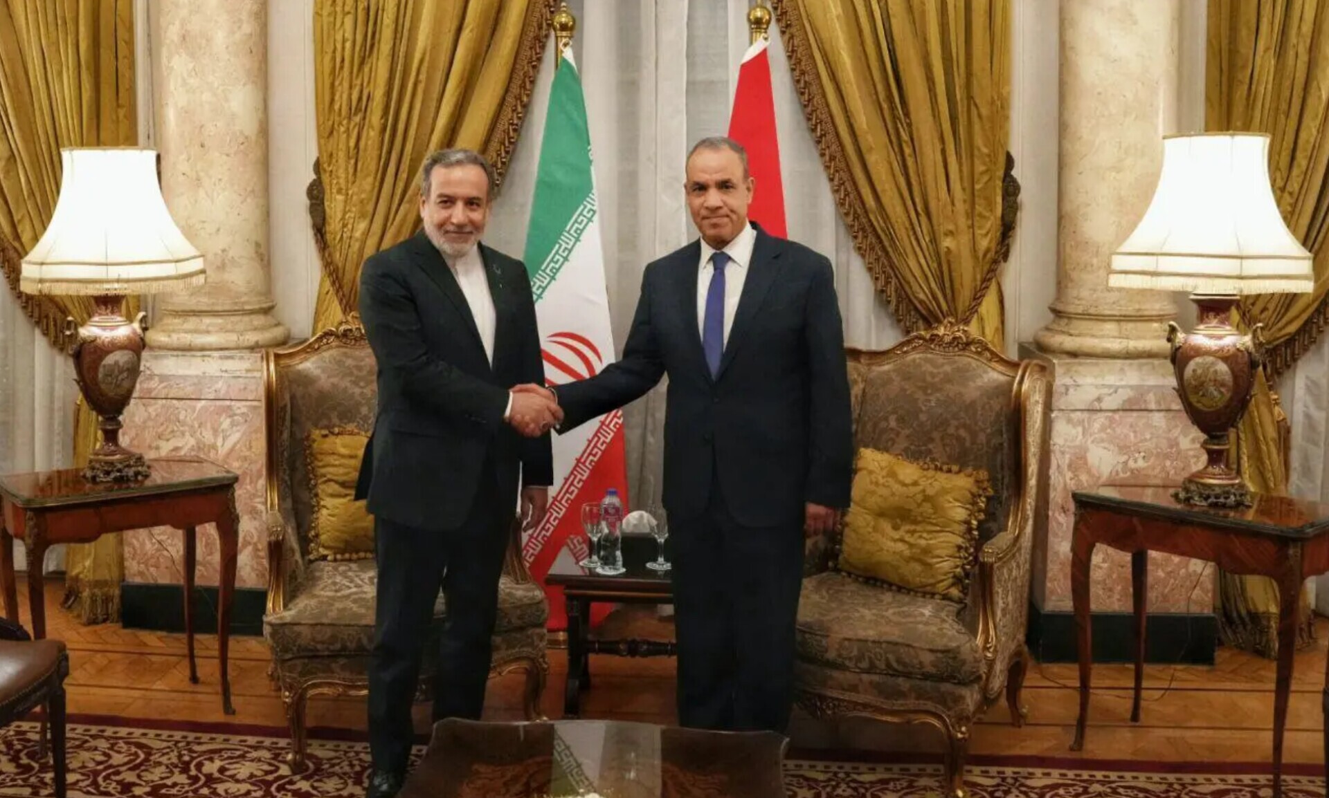 گفتوگوی تلفنی وزرای خارجه ایران و مصر/ آخرین دیدگاههای تهران در خصوص جنگ از سوی عراقچی تشریح شد گفتوگوی تلفنی وزرای خارجه ایران و مصر/ آخرین دیدگاههای تهران در خصوص جنگ از سوی عراقچی تشریح شد