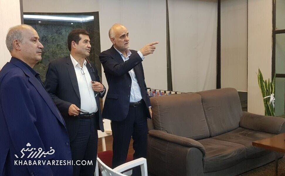 تاج و دنیا مالی