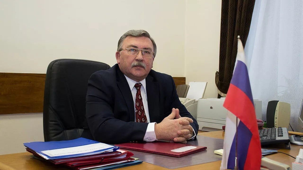 اولیانوف: زمانبندی مذاکرات میان آمریکا و ایران نامشخص است؛ باید منتظر روند تحولات ماند/ اگر اطلاعات به روز در مورد میزان خسارات وارده به تأسیسات هستهای ایران وجود داشته باشد، فقط در اختیار طرف ایرانی است/ حمله به نیروگاه اتمی بوشهر به دلیل وجود ذخایر بزرگ سوخت هستهای، میتواند به پیامدهای سنگینی منجر شود اولیانوف: زمانبندی مذاکرات میان آمریکا و ایران نامشخص است؛ باید منتظر روند تحولات ماند/ اگر اطلاعات به روز در مورد میزان خسارات وارده به تأسیسات هستهای ایران وجود داشته باشد، فقط در اختیار طرف ایرانی است/ حمله به نیروگاه اتمی بوشهر به دلیل وجود ذخایر بزرگ سوخت هستهای، میتواند به پیامدهای سنگینی منجر شود