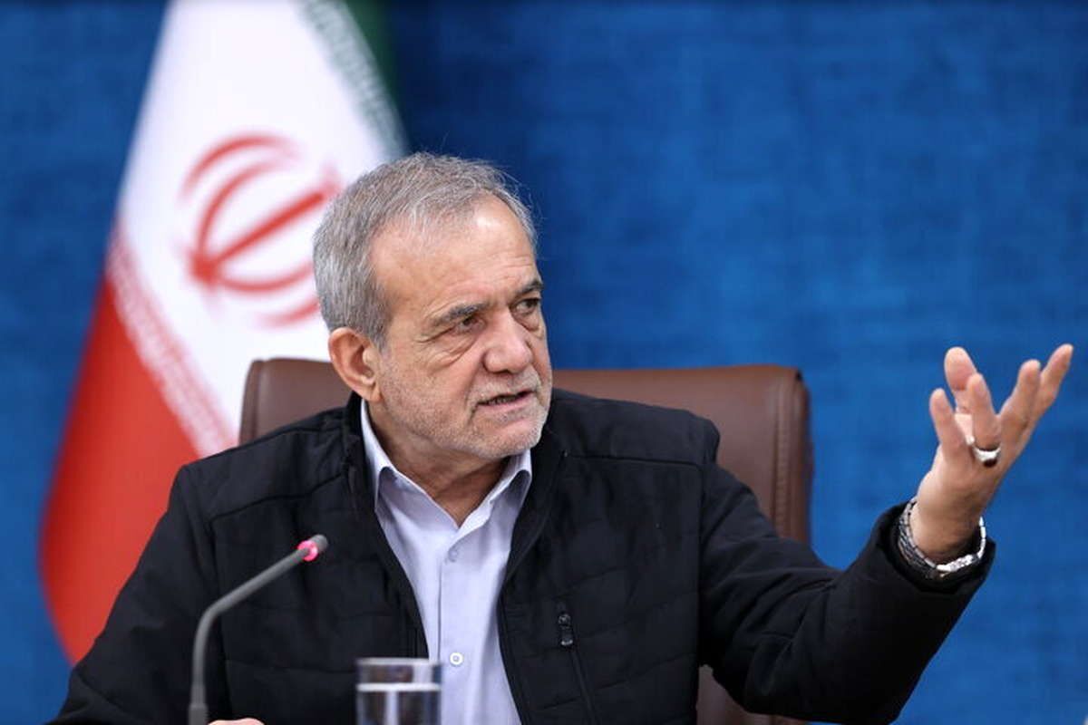 پزشکیان: سپاه توانسته معادلات دشمنان را بر هم بزند و به عنوان سپری استوار، از آرمانهای انقلاب و کیان ایران صیانت کند پزشکیان: سپاه توانسته معادلات دشمنان را بر هم بزند و به عنوان سپری استوار، از آرمانهای انقلاب و کیان ایران صیانت کند