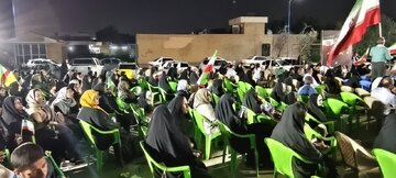 روزنامه جمهوری اسلامی : روی پلاکاردهای تجمعات خیابانی، خبرهای دروغ و تحلیلهای تزریقشده از اتاق عملیات دشمن دیده میشود روزنامه جمهوری اسلامی : روی پلاکاردهای تجمعات خیابانی، خبرهای دروغ و تحلیلهای تزریقشده از اتاق عملیات دشمن دیده میشود
