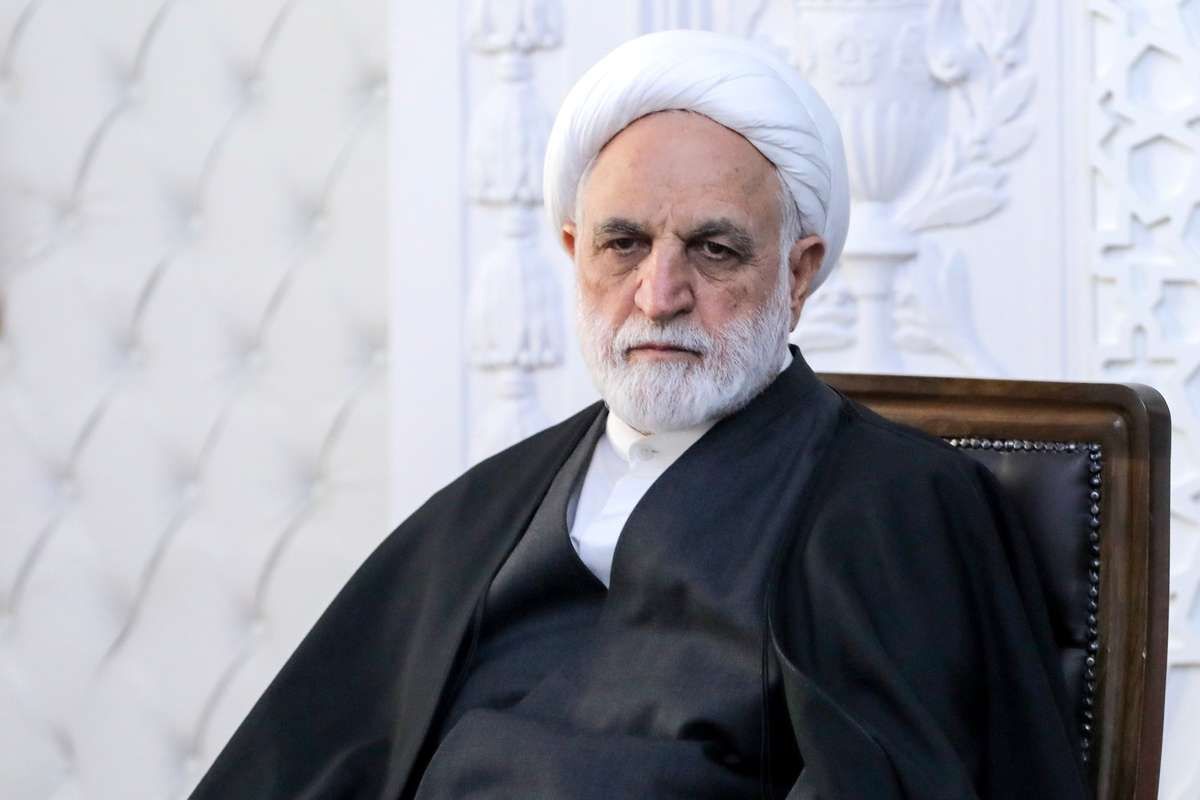 رئیس قوه قضائیه: در قضیه موسوم به خطهای سفید یا اینترنت پرو، اتفاقاتی حادث شده که ضروری است دادستانی و سازمان بازرسی به این موضوع ورود کنند/ قابل قبول نخواهد بود که افرادی فاقد صلاحیت یا عناصری سودجو، از این بستر برای سوءاستفادههای مالی و …، بهرهبرداری کنند رئیس قوه قضائیه: در قضیه موسوم به خطهای سفید یا اینترنت پرو، اتفاقاتی حادث شده که ضروری است دادستانی و سازمان بازرسی به این موضوع ورود کنند/ قابل قبول نخواهد بود که افرادی فاقد صلاحیت یا عناصری سودجو، از این بستر برای سوءاستفادههای مالی و …، بهرهبرداری کنند