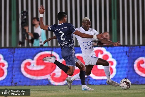 درخواست مهاجم خارجی استقلال برای جدایی