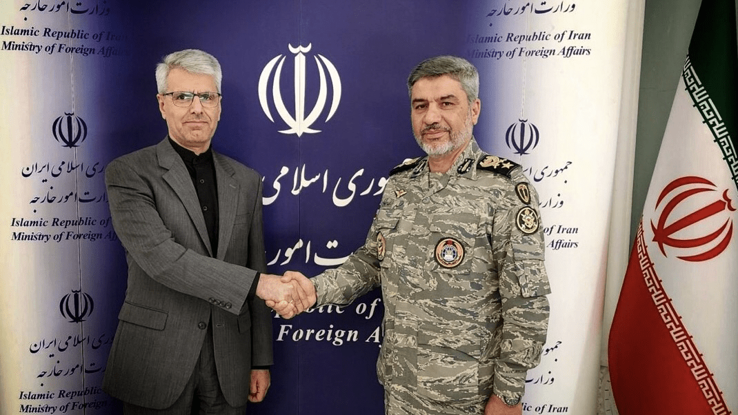سخنگوی وزارت خارجه: میدان و دیپلماسی دوشادوش هم آماده برای هر وضعیتی / سخنگوی ارتش: امروز دیپلماسی و میدان نزدیکتر و هماهنگتر از هر زمانی در مسیر تحقق منافع و عزت ملی کشور میکوشند سخنگوی وزارت خارجه: میدان و دیپلماسی دوشادوش هم آماده برای هر وضعیتی / سخنگوی ارتش: امروز دیپلماسی و میدان نزدیکتر و هماهنگتر از هر زمانی در مسیر تحقق منافع و عزت ملی کشور میکوشند