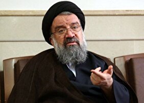 احمد خاتمی: آیت‌الله خامنه‌ای در جنگ رمضان از ناحیه پا آسیب شدید دید به‌طوری که احتمال قطع پا مطرح بود، اما با تلاش کادر درمان اکنون در سلامت به سر می‌برند