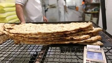 گرانی نان از شایعه تا واقعیت/ چرا نانواها گرانفروشی و کم فروشی می کنند؟ گرانی نان از شایعه تا واقعیت/ چرا نانواها گرانفروشی و کم فروشی می کنند؟