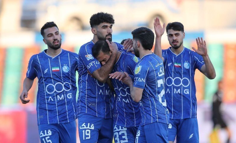 استقلال از پرسپولیس عقب افتاد | وضعیت ناامیدکننده نقل و انتقالات باشگاه