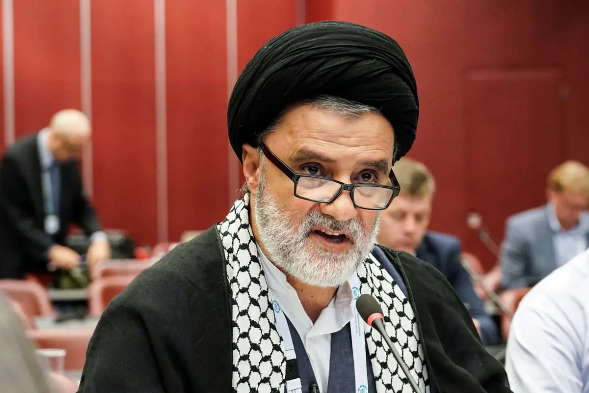 نبویان: حرفی از مذاکره نزنید