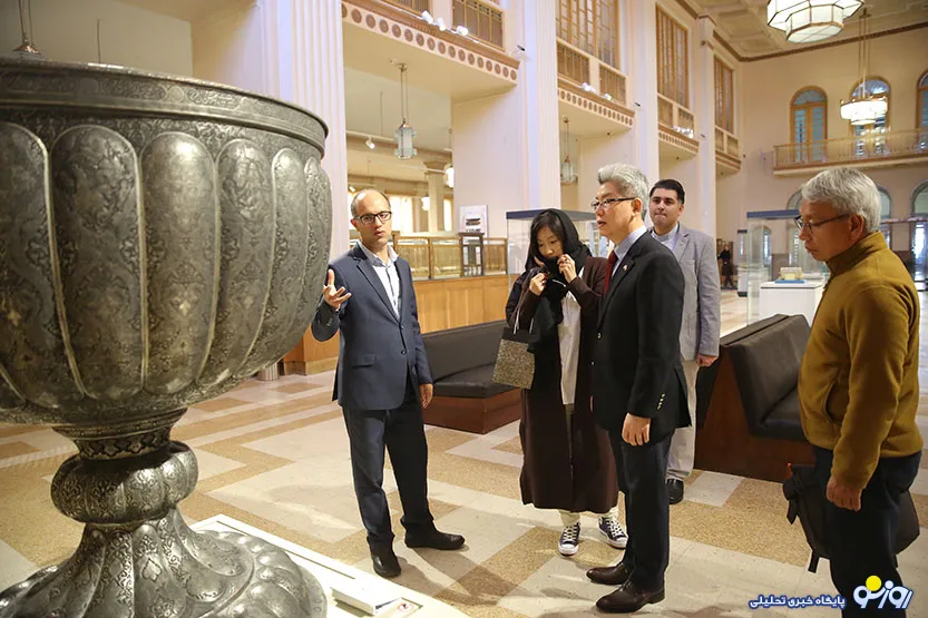 بازدید سفیر کره جنوبی از موزه بانک ملّی ایران
