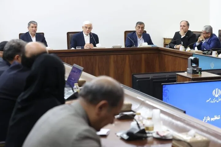 عارف: گرانی وضعیت آزاردهندهای پیدا کرده/ راهبرد دشمن استفاده از موج افزایش قیمتهاست و همه دستگاهها باید برای مقابله با آن به میدان بیایند عارف: گرانی وضعیت آزاردهندهای پیدا کرده/ راهبرد دشمن استفاده از موج افزایش قیمتهاست و همه دستگاهها باید برای مقابله با آن به میدان بیایند