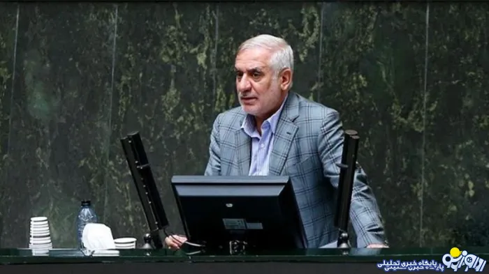 سیاستمداران داخلی به‌خاطر وحدت از حق خود بگذرند/ دشمنان نظام برنده دعواهای سیاسی مقامات هستند