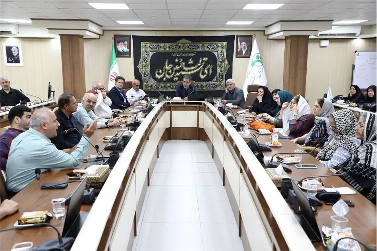 گفتگو درباره مشکل بیمه تکمیلی معلمان بازنشسته
