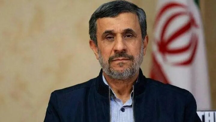 تسلیت احمدی‌نژاد به مناسبت شهادت رهبر انقلاب