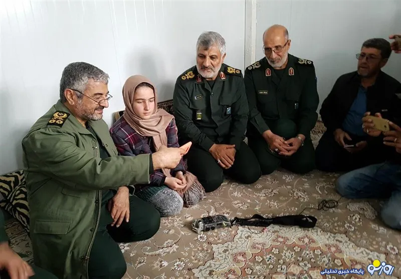سلفی فرمانده سپاه با دختر داغدیده