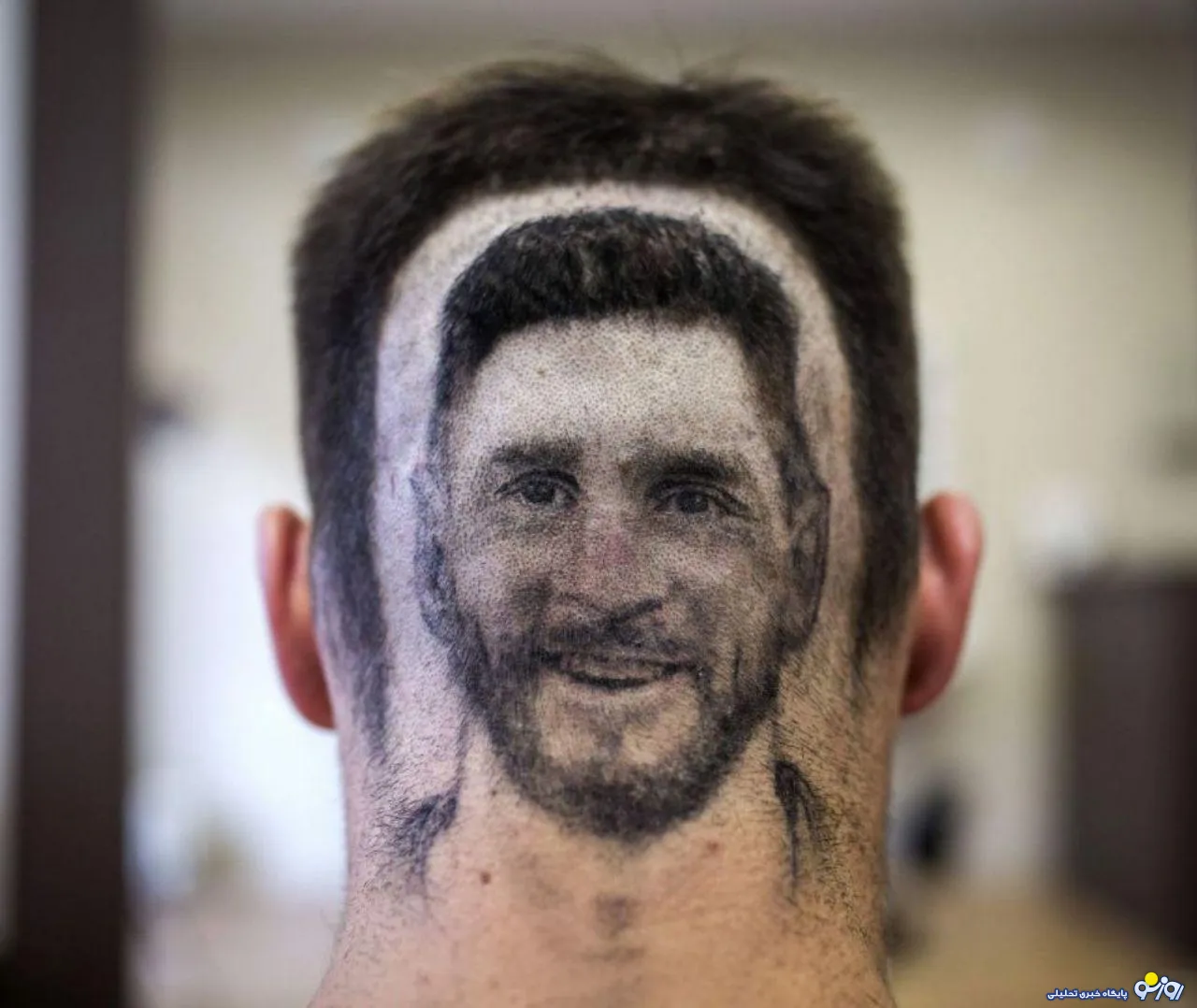 نقش صورت لیونل مسی بر روی موهای یک هوادار! +عکس