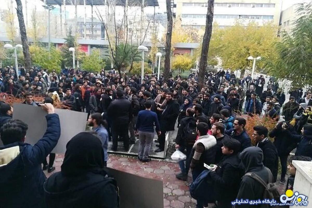 دانشگاه آیینه جامعه است
