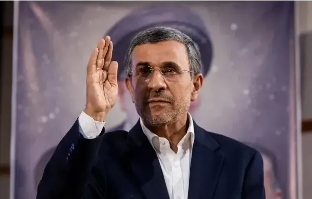 روزنامه جمهوری اسلامی می گوید؛ آمریکا و اسرائیل می خواهند احمدی‌نژاد را به حکومت برسانند