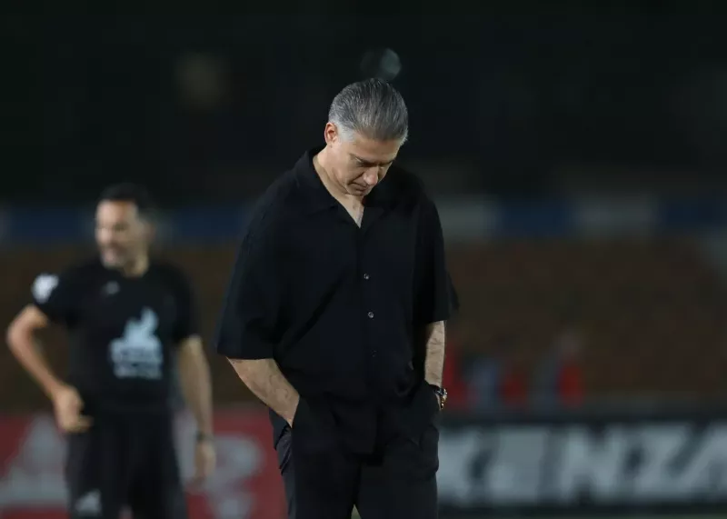 بهت و حیرت حمید مطهری از هواداران پرسپولیس! بهت و حیرت حمید مطهری از هواداران پرسپولیس!
