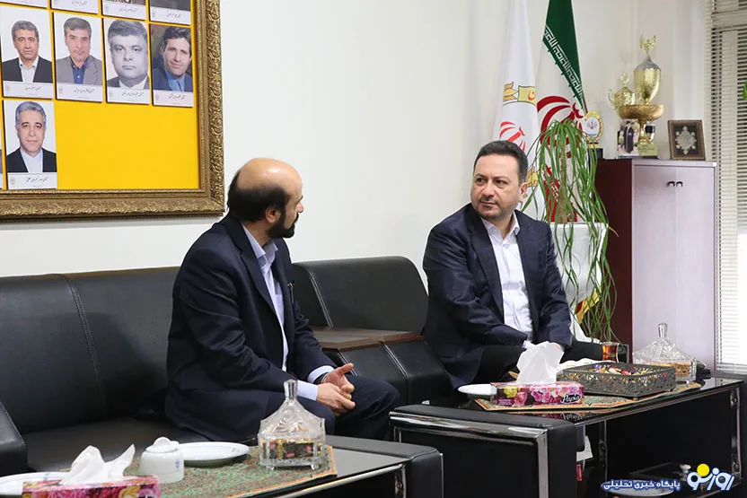 بازدید عضو هیات مدیره بانک ملی ایران از شعبه حافظ