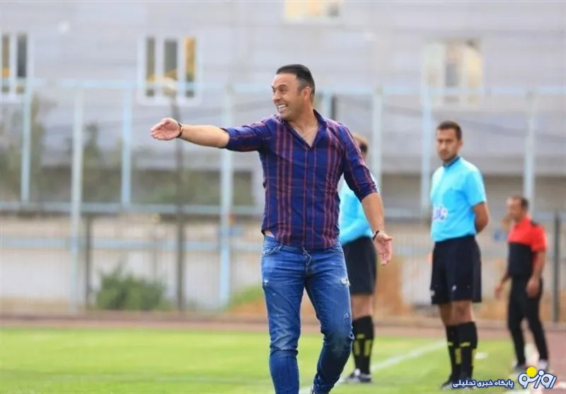 نگذارید قهرمانی را از استقلال بگیرند ! 