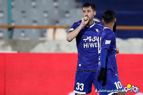 ستاره استقلال ایران را ترک کرد