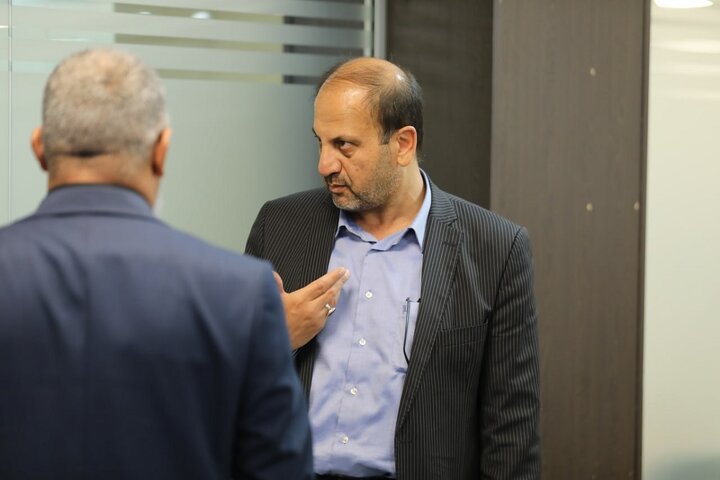 نباید اجازه داد لابیهای پیمانکاری، قطار تبدیل وضعیت نیروهای شرکتی را متوقف کنند/ تضاد در مواضع بدنه دولت، مانع اصلی در مسیر تبدیل وضعیت نیروهای شرکتی نباید اجازه داد لابیهای پیمانکاری، قطار تبدیل وضعیت نیروهای شرکتی را متوقف کنند/ تضاد در مواضع بدنه دولت، مانع اصلی در مسیر تبدیل وضعیت نیروهای شرکتی