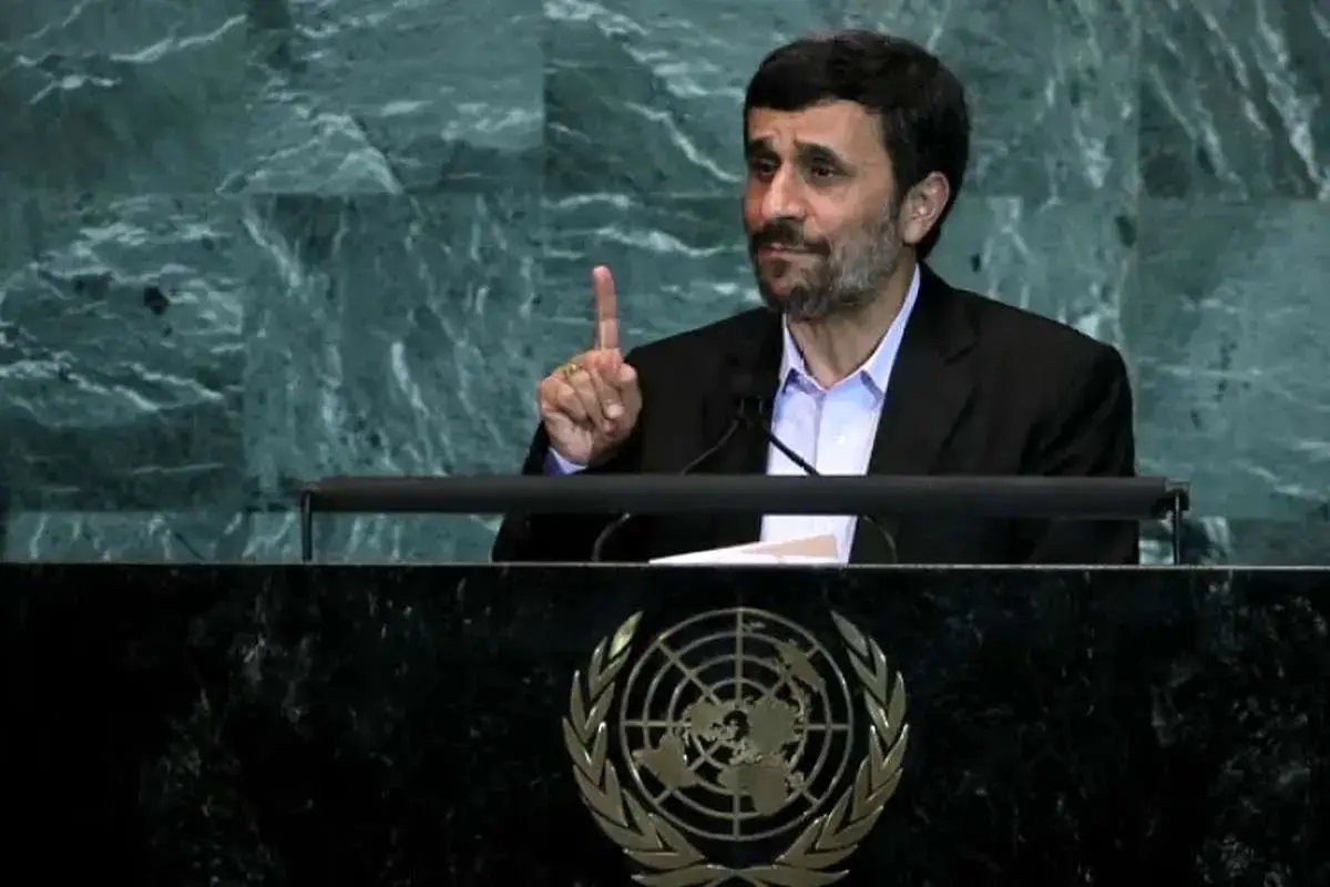 واکنش دفتر احمدینژاد به گزارش نیویورکتایمز درباره حصر خانگی واکنش دفتر احمدینژاد به گزارش نیویورکتایمز درباره حصر خانگی
