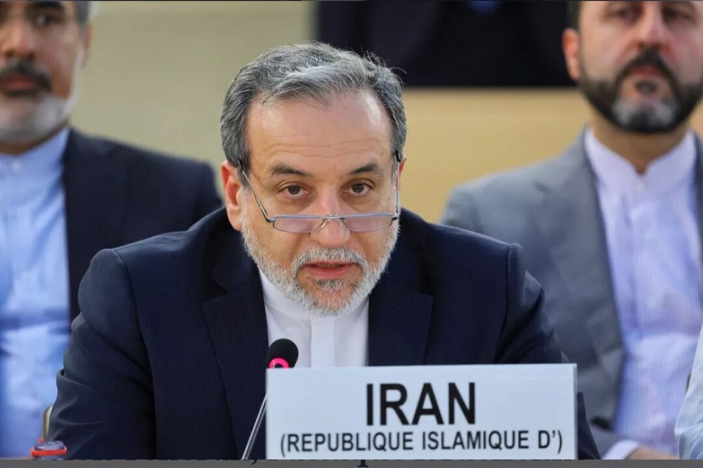 توصیه سید عباس عراقچی به ترامپ: یک بار دیگر بند ۱۳ یادداشت تفاهم را با دقت بخوان! توصیه سید عباس عراقچی به ترامپ: یک بار دیگر بند ۱۳ یادداشت تفاهم را با دقت بخوان!