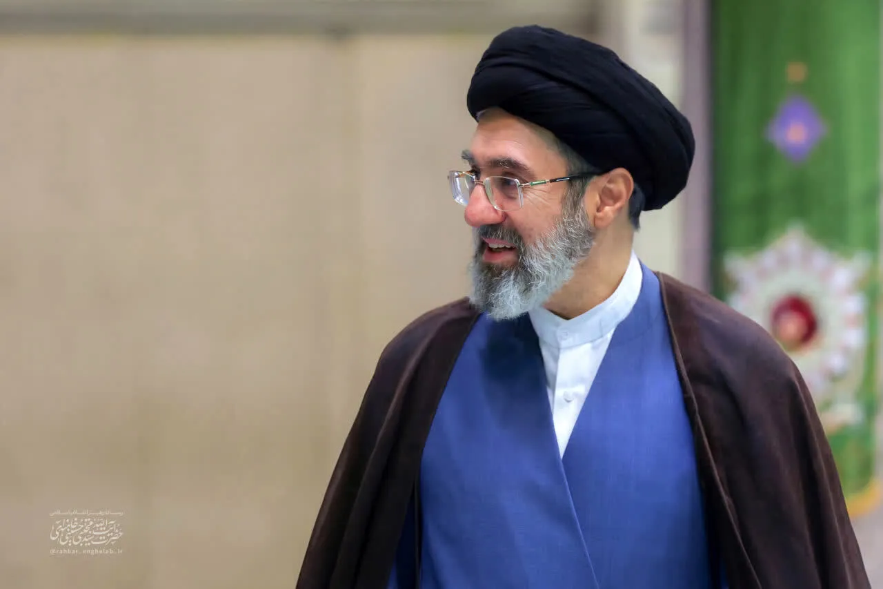 چرا از رهبر سوم انقلاب هیچ صدایی منتشر نمیشود؟ چرا از رهبر سوم انقلاب هیچ صدایی منتشر نمیشود؟