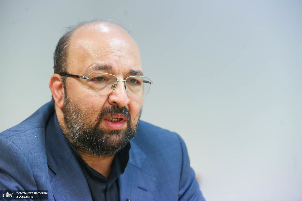 جواد امام: برای ادامه جنگ یا مذاکره از مردم نظرخواهی شود