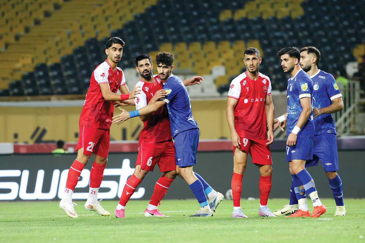 پرسپولیس وارد رقابت با استقلال شد؛ این ۲ بازیکن را ما هم می خواهیم پرسپولیس وارد رقابت با استقلال شد؛ این ۲ بازیکن را ما هم می خواهیم