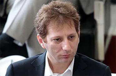 آگهی استخدام به شیوه بابک زنجانی