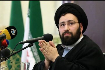 روزنامه جمهوری اسلامی: سخنان اخیر حجت الاسلام سیدعلی خمینی مقابله با اجماع مسئولان نظام است؟
