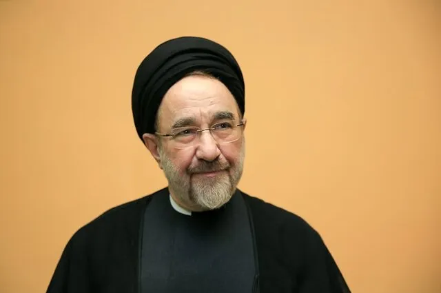 خاتمی: امیدوارم مراکز قدرت گفتوگو را به رسمیت بشناسند/ امیدوارم بهجای اینکه یکطرفه بگویند و بشنوند، به شنیدهها ترتیب اثر بدهند خاتمی: امیدوارم مراکز قدرت گفتوگو را به رسمیت بشناسند/ امیدوارم بهجای اینکه یکطرفه بگویند و بشنوند، به شنیدهها ترتیب اثر بدهند