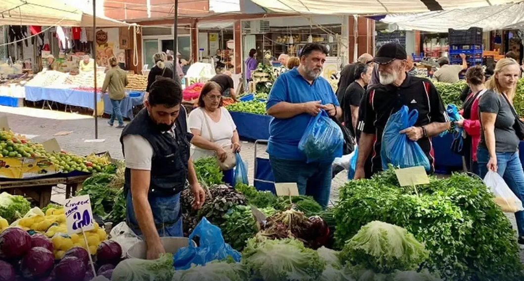 ترکها هم به دچار تورم مواد غذایی شدند ترکها هم به دچار تورم مواد غذایی شدند