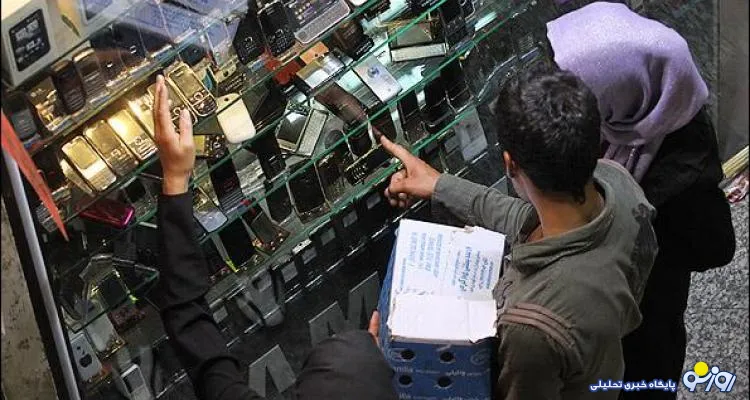 ورود موبایل با ارز دولتی و فروش با دلار ۸ هزار تومانی!