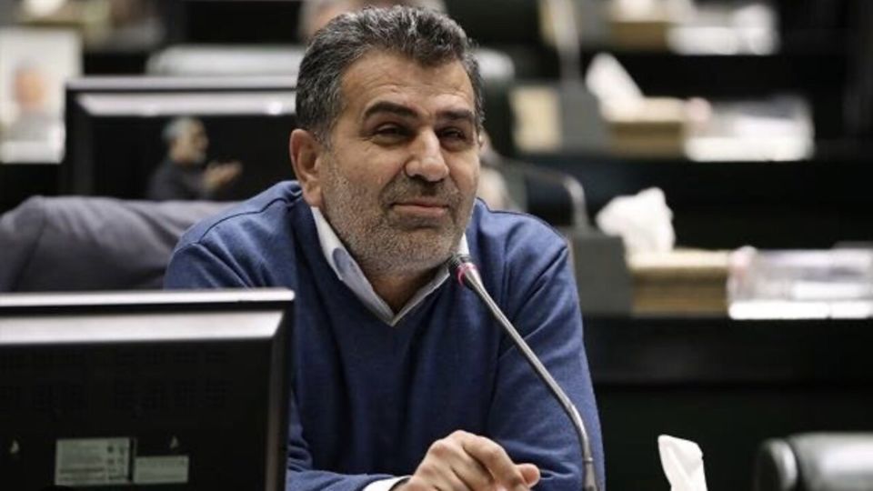 رئیس کمیسیون اجتماعی مجلس: حقوق کارمندان و بازنشستگان به‌زودی افزایش می‌یابد