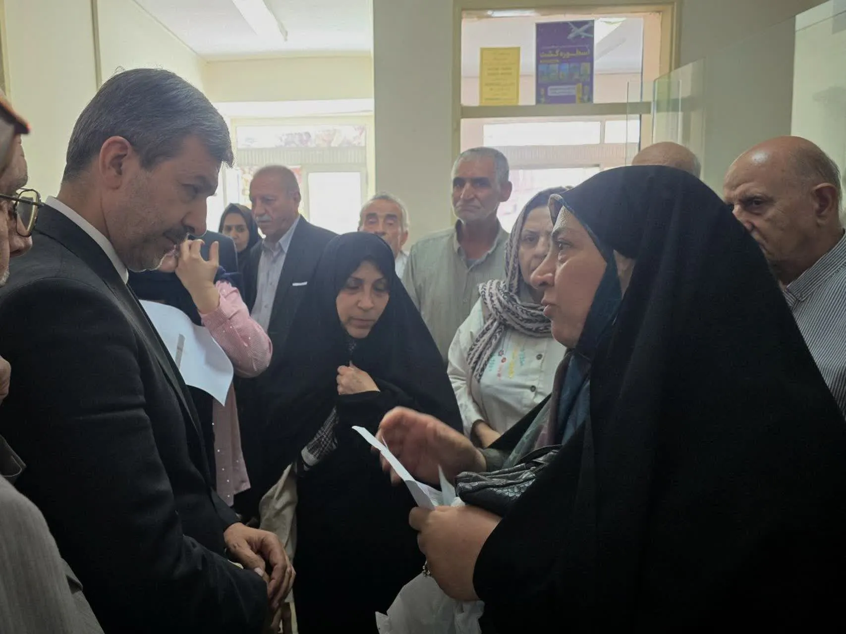 استاندار اصفهان در نخستین روز مهر به دیدار بازنشستگان آموزش و پرورش رفت استاندار اصفهان در نخستین روز مهر به دیدار بازنشستگان آموزش و پرورش رفت