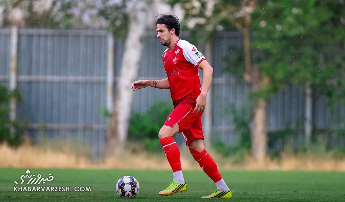 تارتار اعتقادی به هافبک محبوب پرسپولیس ندارد تارتار اعتقادی به هافبک محبوب پرسپولیس ندارد