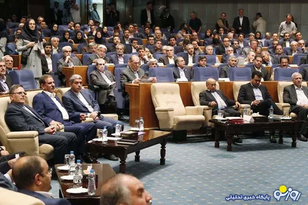 حضور مدیران ارشد بانک دی در همایش سالانه سیاست های پولی و ارزی