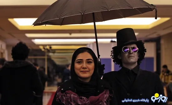 چهره ی مردی عجیب پشت سر باران کوثری