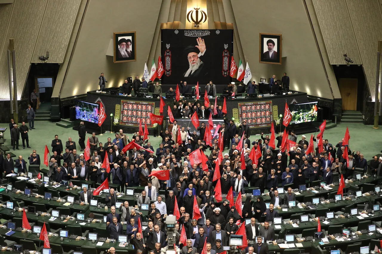 نشست علنی مجلس شورای اسلامی برگزار شد نشست علنی مجلس شورای اسلامی برگزار شد