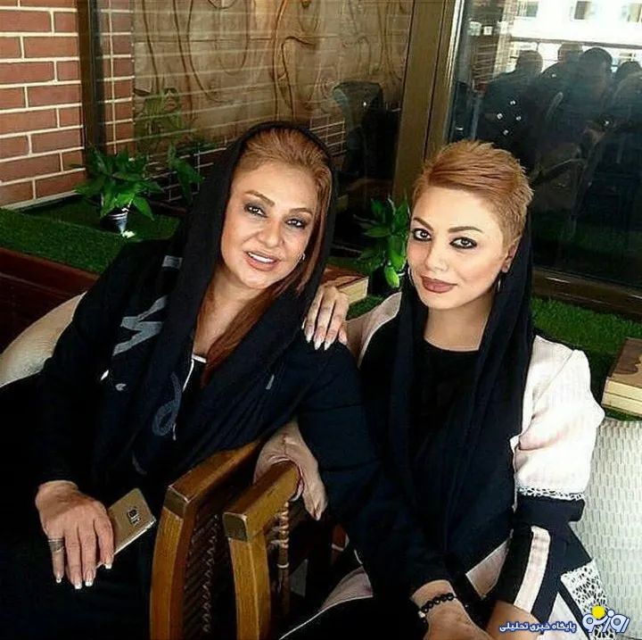 نسرین مقانلو در کنار خانم کشف حجاب کرده +عکس