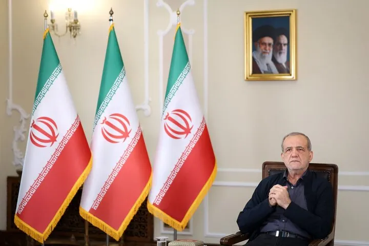 پزشکیان : ایران کشور قدرتمندی است که با عزت به راه خود ادامه میدهد پزشکیان : ایران کشور قدرتمندی است که با عزت به راه خود ادامه میدهد
