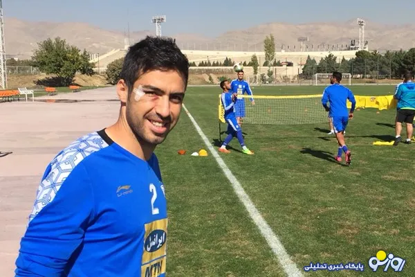 پشه صورت خسرو حیدری را کبود نکرده است! +عکس